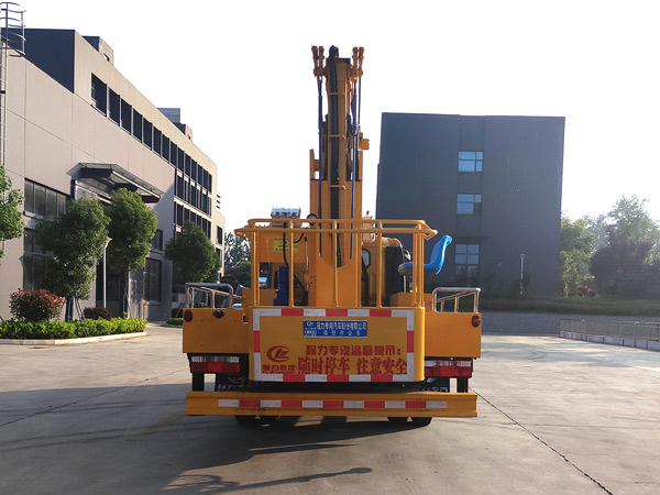 東風19.6米高空作業(yè)車